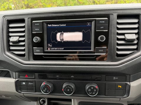 Volkswagen Crafter 2.0 TDI CR35 Trendline FWD MWB Euro 6 (s/s) 5dr 14
