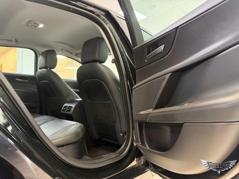 Jaguar XE 2.0d Portfolio Auto AWD Euro 6 (s/s) 4dr 48