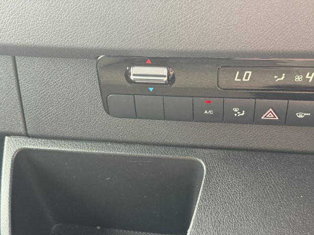 Mercedes-Benz Sprinter LWB L3H2 [SOLD CR] High Roof 315 Pro Cdi EURO 6 37