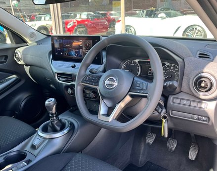 Nissan Juke 1.0 Juke Acenta Premium DiG-T 5dr 18