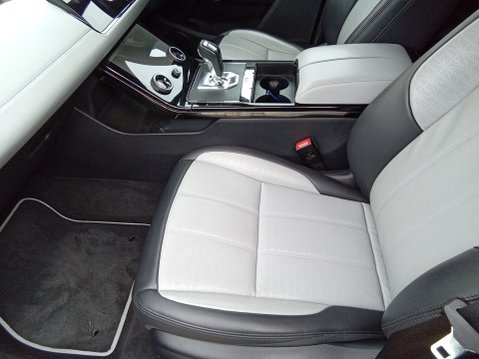 Land Rover Range Rover Evoque P300E 5
