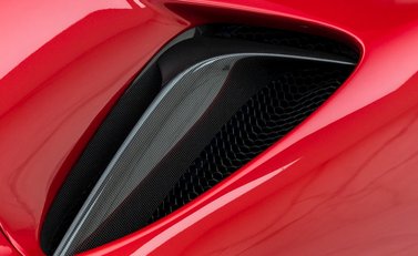 Ferrari SF90 Stradale 29