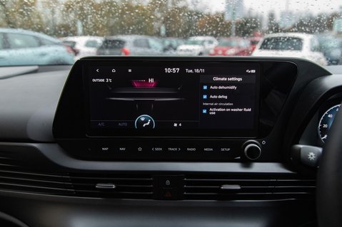 Hyundai BAYON T-GDI PREMIUM DCT MHEV 27