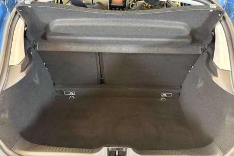 Renault Clio 0.9 TCe Dynamique MediaNav Hatchback 5dr Petrol Manual Euro 5 (s/s) (90 ps) 61