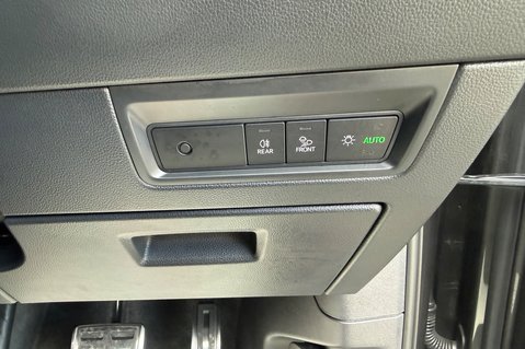 Volkswagen Touareg V6 BLACK EDITION TSI - DEMO +1 OWNER - FULL VW SERVICE HISTORY 41