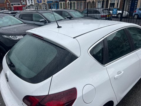 Vauxhall Astra 1.6 16v Elite Auto Euro 5 5dr 14