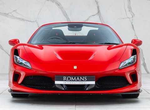 Ferrari F8 Spider 23