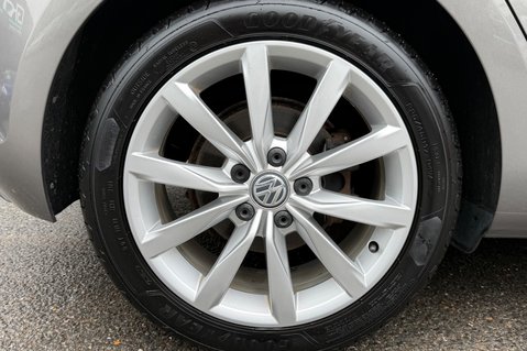 Volkswagen Golf GT TDI BMT - £20 ROAD TAX - 2 OWNERS - 11 SERVICES -SAT NAV 48