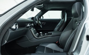 Mercedes-Benz SLS AMG 15