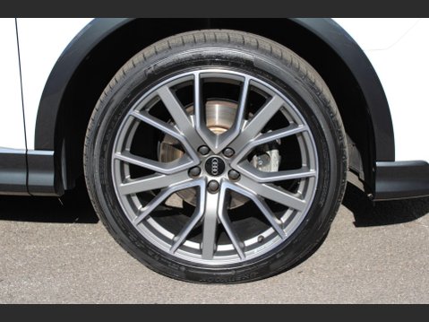 Audi Q3 TFSI S LINE BLACK EDITION 36