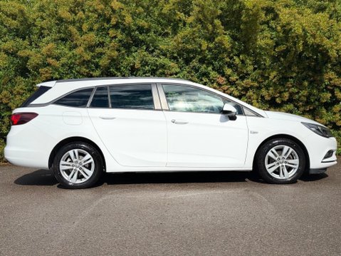 Vauxhall Astra 1.6 CDTi ecoTEC BlueInjection Design Sports Tourer Euro 6 (s/s) 5dr 10