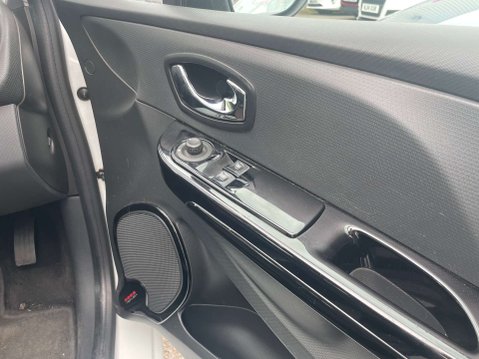 Renault Clio 1.1 Clio Dynamique MediaNav 5dr 23