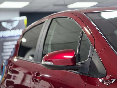 Toyota Yaris 1.5 VVT-h Design E-CVT Euro 6 5dr 13