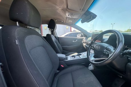 Hyundai KONA 39kWh Premium SUV 5dr Electric Auto (10.5kW Charger) (136 ps) 11