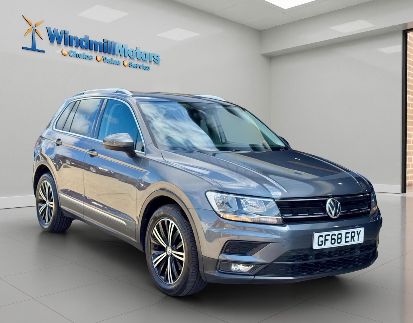 2018 Volkswagen Tiguan — image 1
