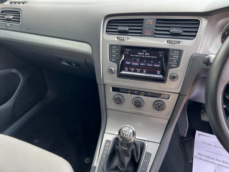 Volkswagen Golf SE TSI BLUEMOTION TECHNOLOGY 8