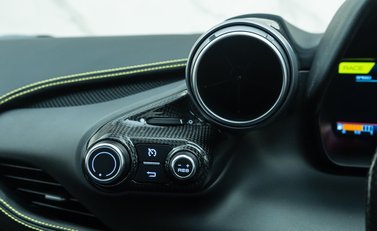 Ferrari F8 Tributo 21