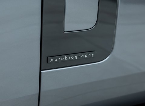 Land Rover Range Rover P550e Autobiography 32