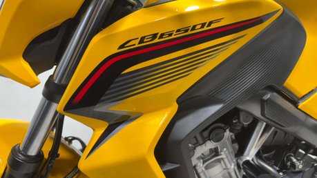 Honda CB 650 NAKED BIKE 2015 ONLY 10K MOT WARRANTY VERY CLEAN 650CC 35