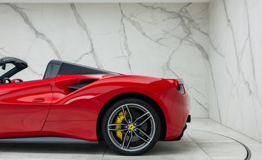 Ferrari 488 SPIDER 44