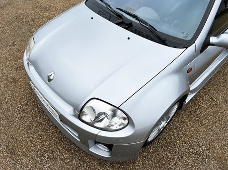 Renault Clio RENAULTSPORT V6 27