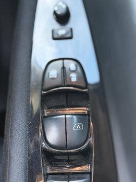 Nissan LEAF 24kWh Acenta Auto 5dr 22