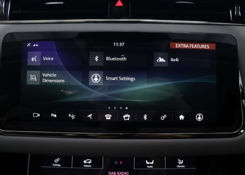 Land Rover Range Rover Evoque 2.0 Range Rover Evoque R-Dynamic SE Auto 4WD 5dr 34