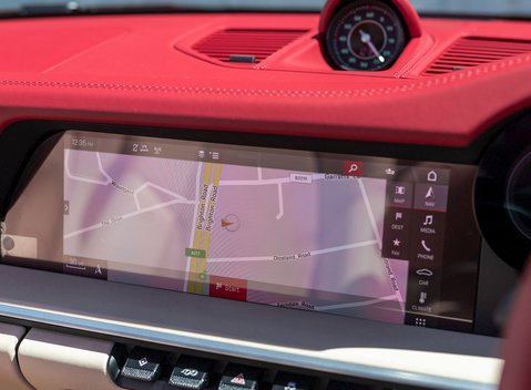 Porsche 911 (992) Targa 4S Heritage Design Edition 21