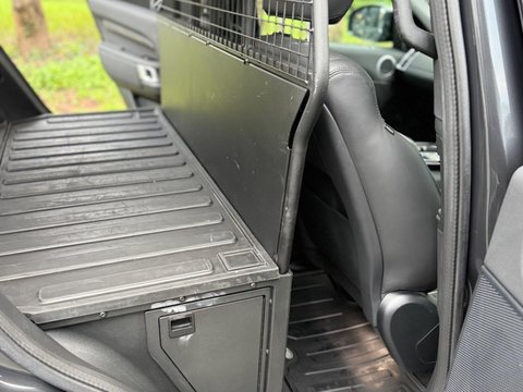 Land Rover Discovery 3.0 SD V6 HSE SUV 5dr Diesel Auto 4WD Euro 6 (s/s) (306 ps) 32