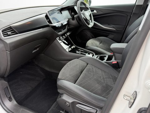 Vauxhall Grandland 1.2 Turbo Ultimate 5dr Auto 2