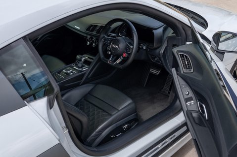 Audi R8 5.2 FSI V10 Plus S Tronic quattro Euro 6 (s/s) 2dr 24