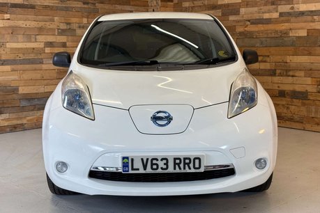 Nissan LEAF 24kWh Visia Hatchback 5dr Electric Auto (107 bhp) 2