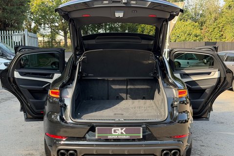 Porsche Cayenne V6 E-HYBRID BLACK EDITION -MATRIX LEDS -360 CAMS -WHITE LEATHER INTERIOR 22