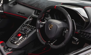 Lamborghini Aventador SV LP 750-4 Roadster 7