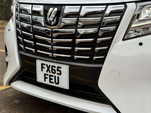 Toyota Alphard 3.5 V6 EXECUTIVE LOUNGE 7 SEAT 35