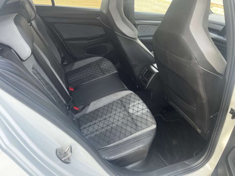 Volkswagen Golf 1.5 Golf R-Line TSi 5dr 17