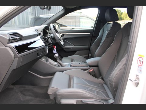 Audi Q3 TFSI S LINE BLACK EDITION 10
