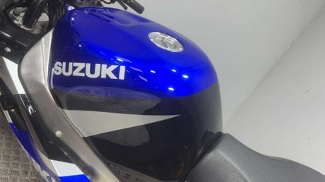 Suzuki GSX-R GIXXER 600 2003 K3 RUNNING SPORTS BIKE TRACK PROJECT 600CC 28