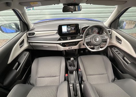 Suzuki Swift 1.2 Mild Hybrid MOTION 15