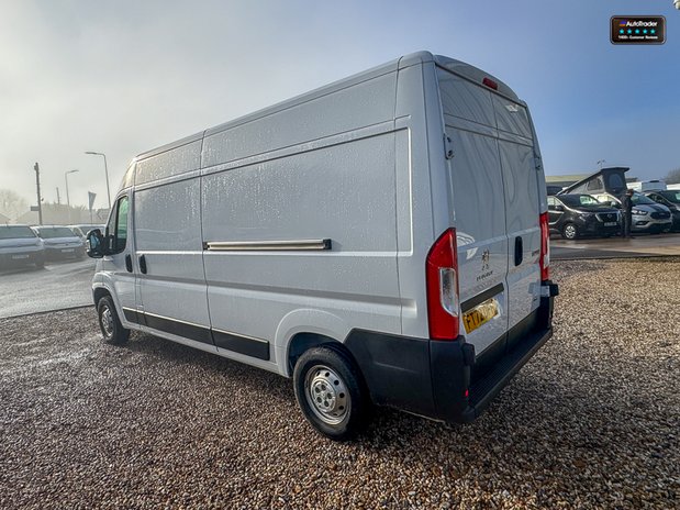 Peugeot Boxer LWB L3H2 [SOLD CM] Medium Roof Professional Premium Plus 335 Air Con Nav Se 10