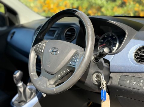 Hyundai i10 1.2 Premium Euro 5 5dr 18