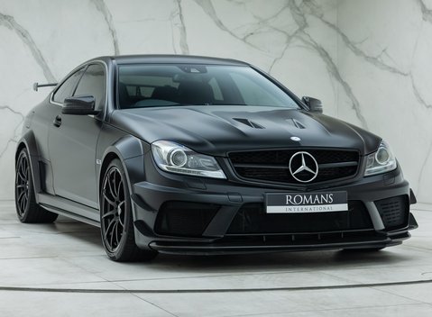 Mercedes-Benz C63 AMG Black Series 9