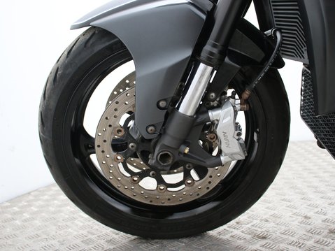 Suzuki GSX1300 B-King GSX 1300 36