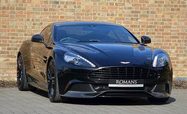 Aston Martin Vanquish Carbon Edition 1