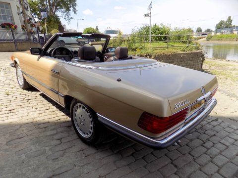 Mercedes-Benz R107 280 SL Sports - LHD 77