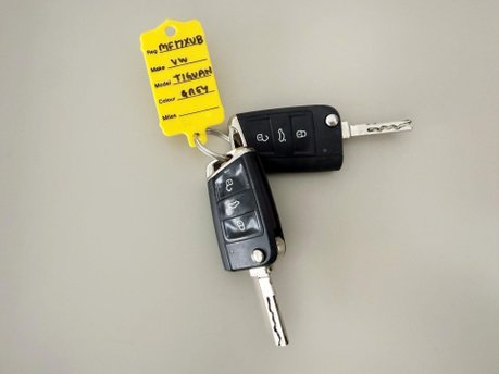 Volkswagen Tiguan 2.0 TDI BlueMotion Tech R-Line DSG 4Motion Euro 6 (s/s) 5dr 29