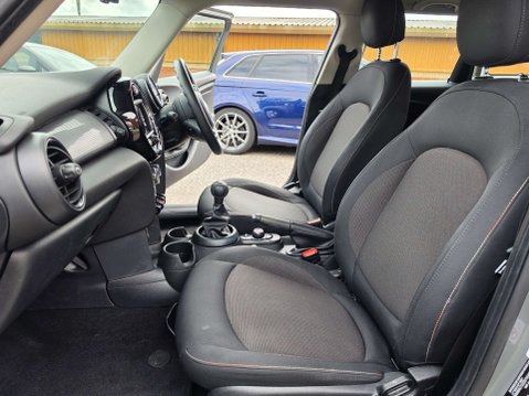 Mini Hatch 1.5 Cooper 5dr 50