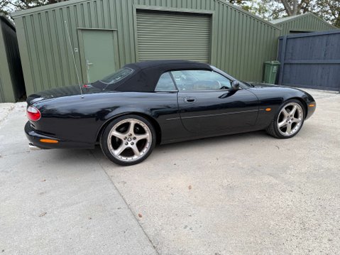 Jaguar XK 4.0 XK8 Convertible Auto 2dr 38
