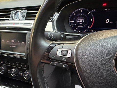 Volkswagen Passat 2.0 TDI BlueMotion Tech GT Euro 6 (s/s) 5dr 74