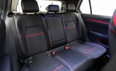 Volkswagen Golf GTI CLUBSPORT 45 TSI DSG 8